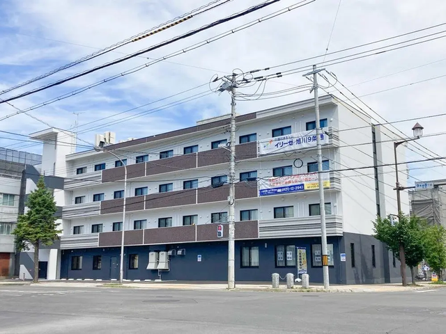 外観イメージ 施設の建物は4階建ての鉄筋コンクリート造。駐車場もありご家族様の訪問時にもご利用可能です。※土
地・建物の権利形態：事業主体非所有