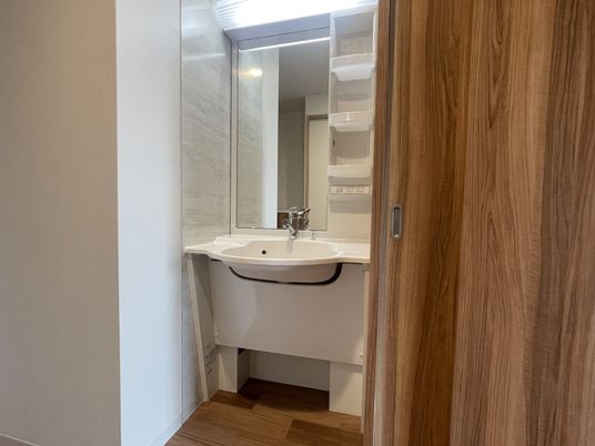 広く使いやすい洗面台