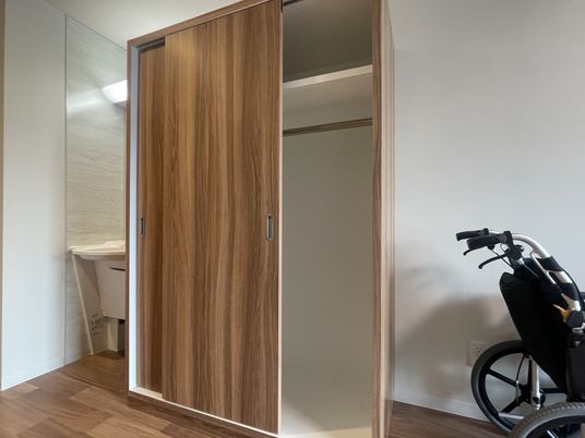 車椅子とクローゼット