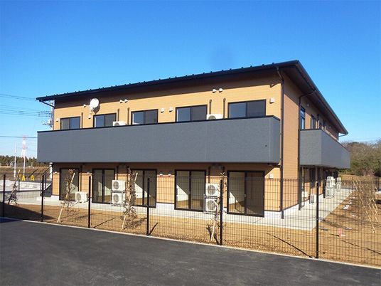 2階建て建物の外観  