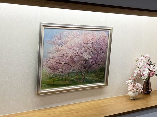 桜の絵がある廊下  