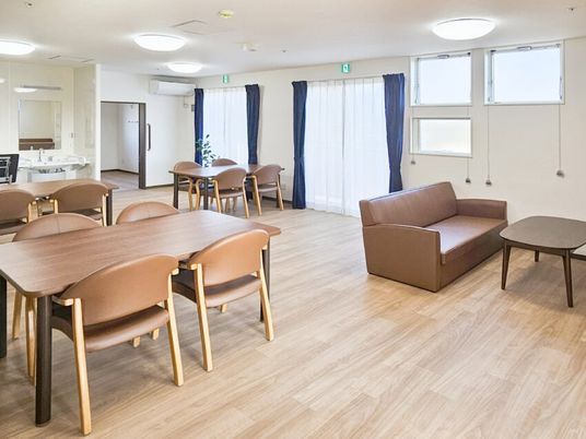 明るいリビングスペース