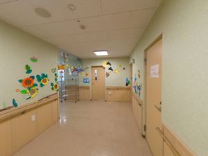 廊下の温かい雰囲気