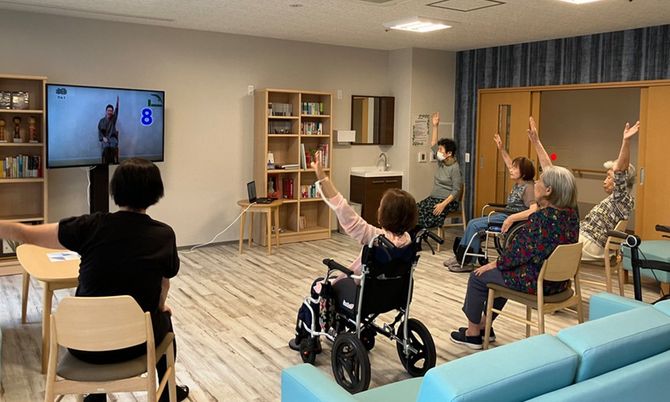 自然光が入るリビング