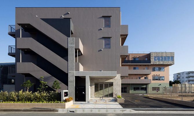 現代的な建物の外観