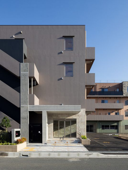 近代的な建物の外観