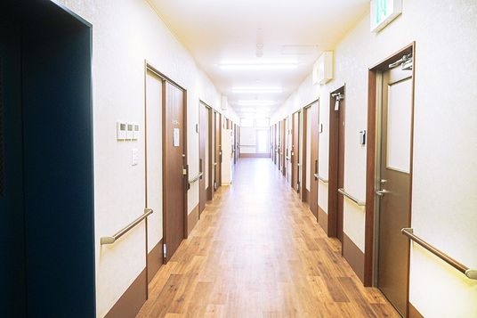 奥行きのある廊下