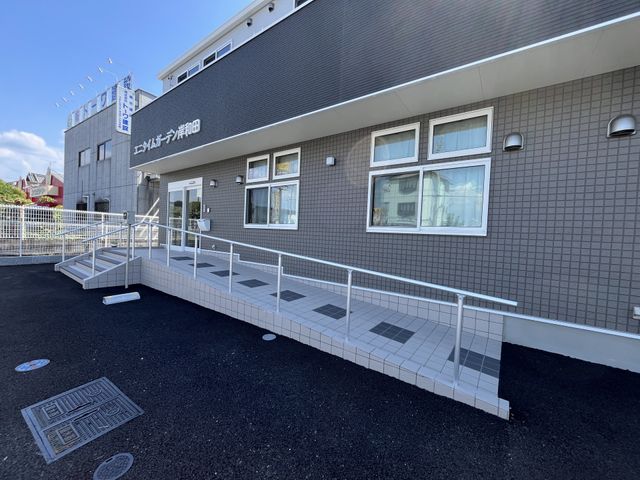 ゆったりとしたエントランス エントランス バリアフリー設計のエントランスからは、明るく開放的な雰囲気がお出迎えします。