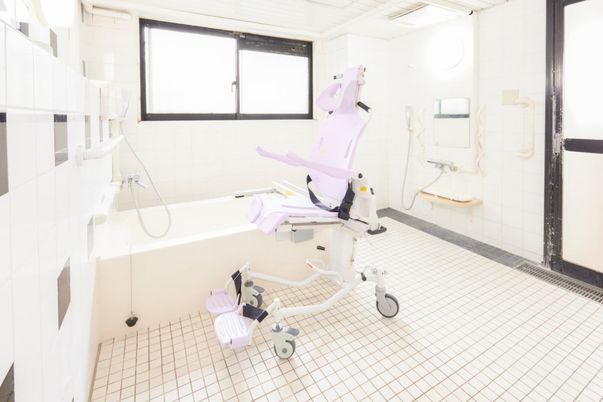利用者向けの快適な浴室