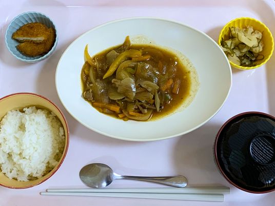 温かい手作り料理