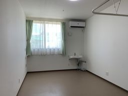 ゆとりある居室の一角