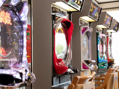 遊戯スペースの光輝く機器