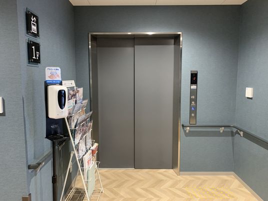 安全に配慮したエレベーター