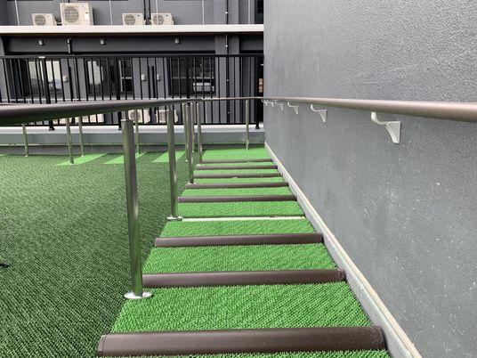 安全な屋外歩行練習場所