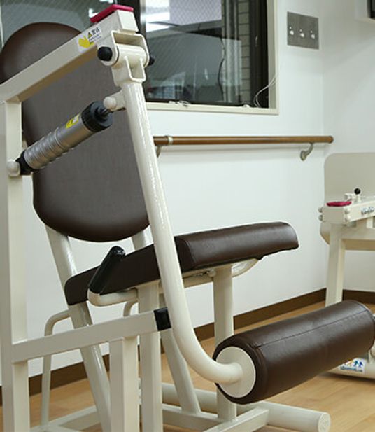 訓練器具のある部屋  