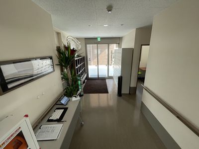 明るい廊下の様子