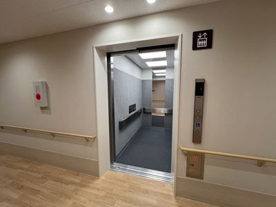 清潔感あふれる廊下