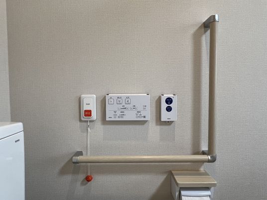 手すり付き壁面