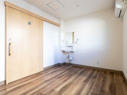 自然光が差し込む居室