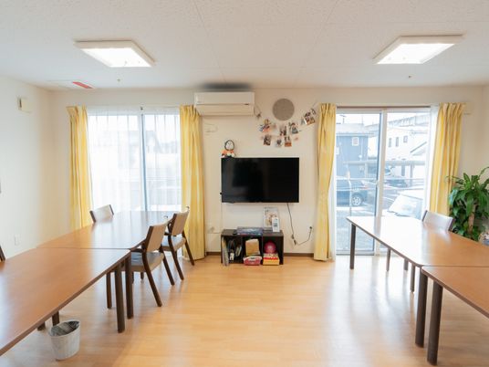 自然光が入るリビング