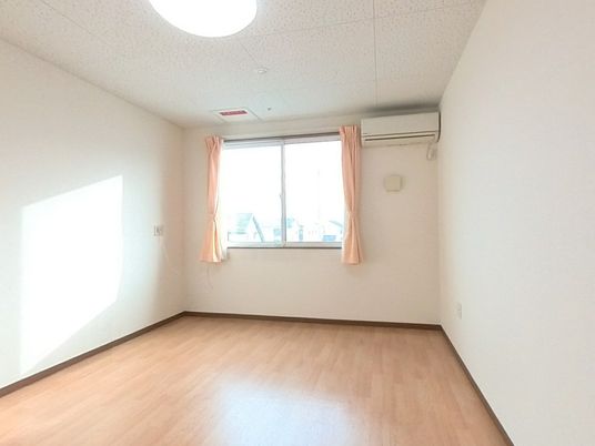 自然光が入る居室