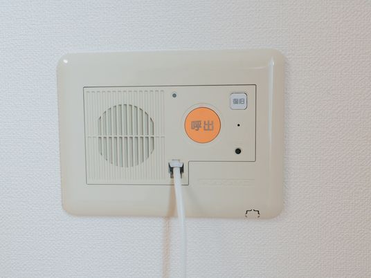 呼出ボタンのある壁面  