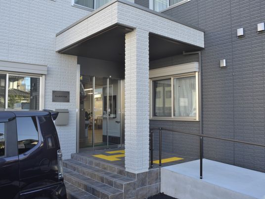 安全な入口の建物  