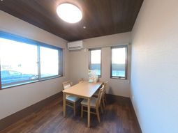 自然光が入る空間の居室