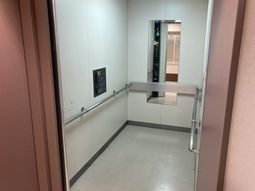 安全な昇降機エレベーター