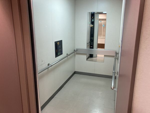 安全な昇降機エレベーター
