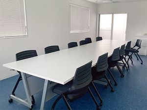 明るい会議室  