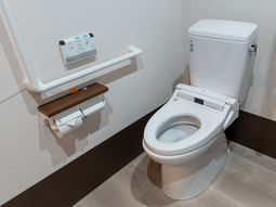 バリアフリー設計のトイレ