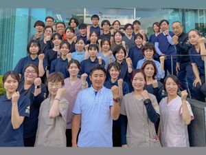 職員集合の外観前  