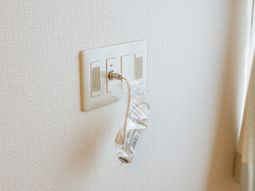 明るい居室のドアノブ