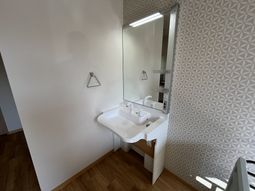 シンプルな洗面台