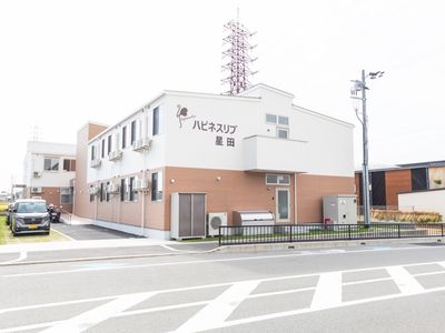 清潔感のある建物の外観