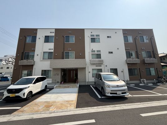 エントランスの外観