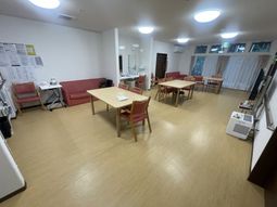 開放感のあるラウンジ