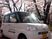 送迎車と桜の外観  