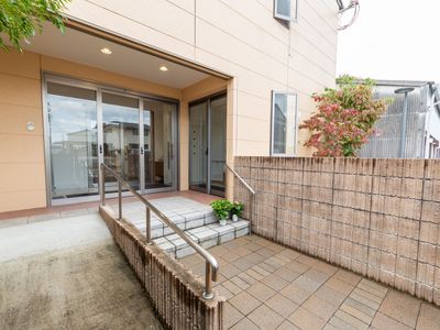 エントランスの外観