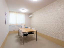 シンプルな多目的室