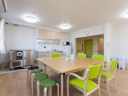 広々としたダイニングルーム