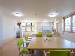 明るい会議用空間