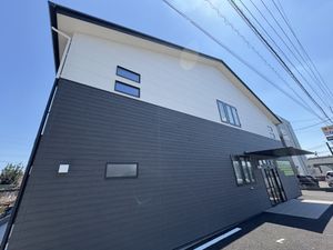 新しい建物の外観