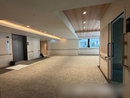 広々とした廊下  