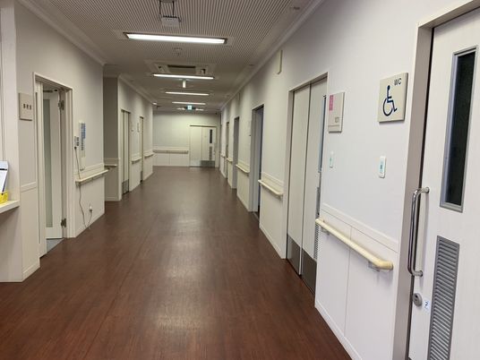 広々とした廊下