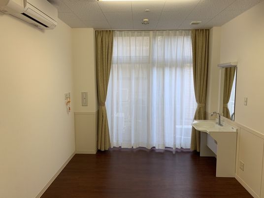 窓が大きい居室