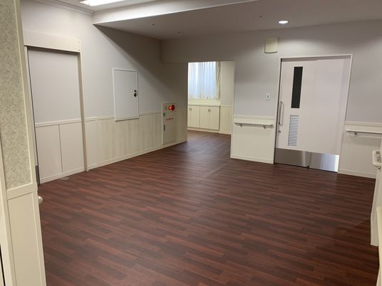広々とした廊下