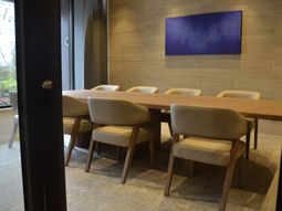 シックな会議用の部屋
