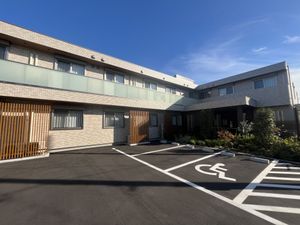 日当たりの良い建物外観